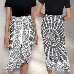 Handmade Batik Indonesian Sarong in Black and White "White Sun"